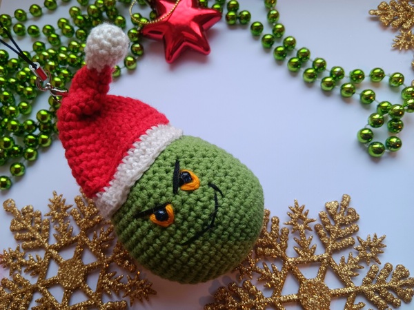 Christmas Advent Calendar. Project 24. Christmas Ball Grinch Free Crochet Pattern
