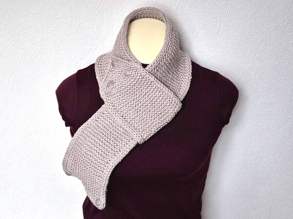 Kostenlose Strickanleitung für den Einsteck-Schal „Grace“ für Kinder und Damen
