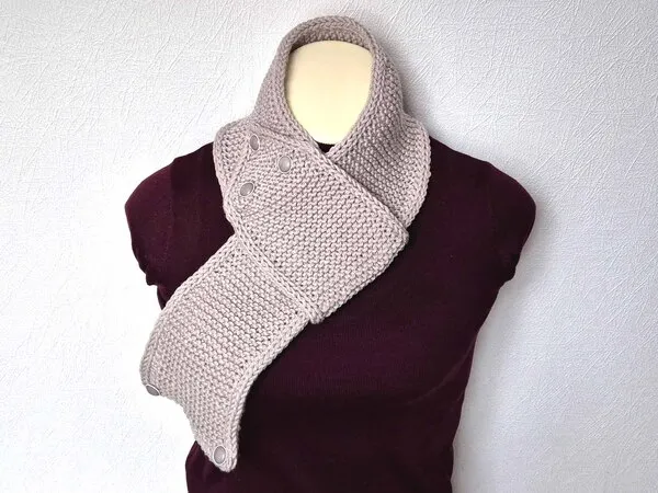 Kostenlose Strickanleitung für den Einsteck-Schal „Grace“ für Kinder und Damen