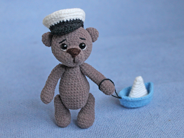 The sailor bear