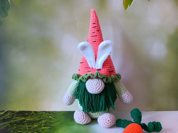 Carrot Gnome Free Crochet Pattern
