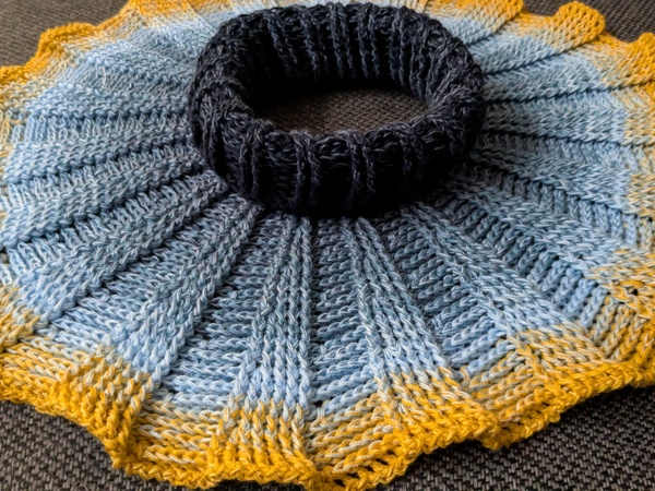 Einfacher Schalkragen gehäkelt mit vielen Reliefstäbchen