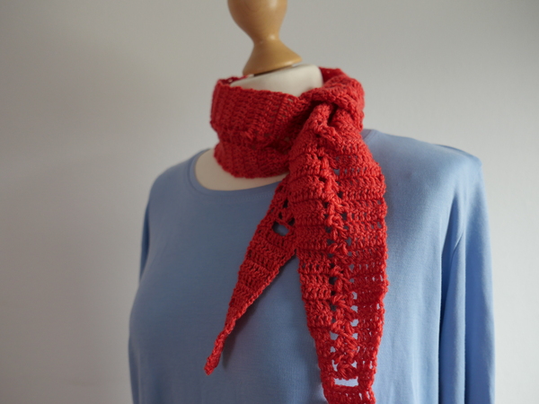 Minischals, Maxispaß: Häkelideen für trendige Schals/ Kostenlose Anleitung für den Minischal Candy