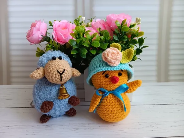 Free Crochet Pattern for Easter Keychains