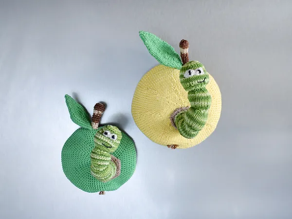 Crochet Magnet "Apple with Worm"