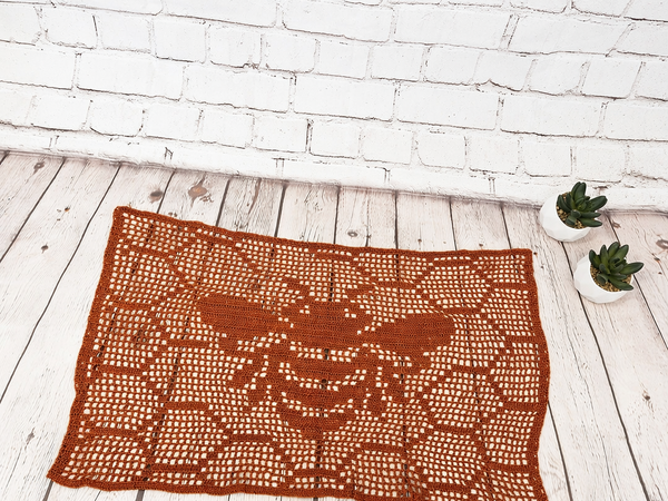 Crochet a Cute Bee Table Decoration – Free Pattern