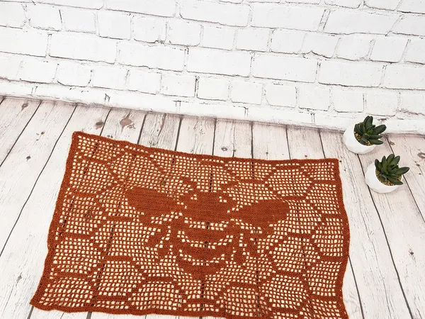 Süße Bienen Tischdeko häkeln – kostenlose Anleitung