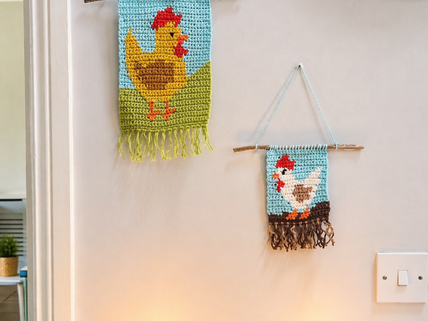 Crochet Your Own Cute Chicken Wall Hangers – Free Pattern