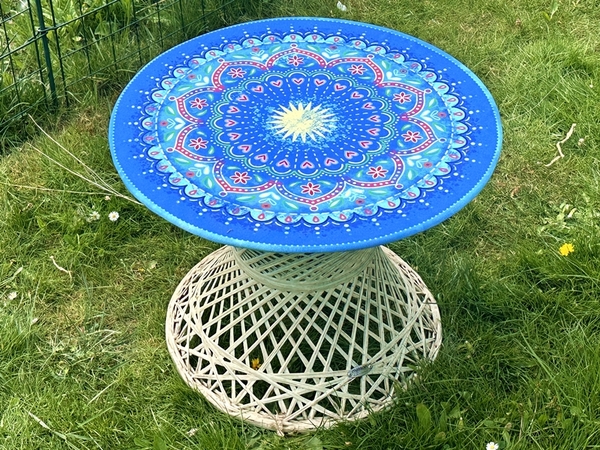 Sommer-DIY: Perfekt sitzende Tischdecken mit Gummizug selbst nähen