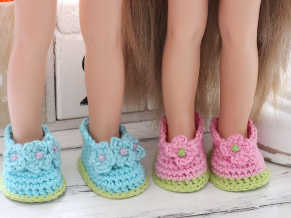 Free Crochet Pattern for Doll Booties