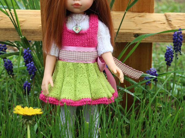 Kostenlose Strickanleitung für Puppen Dirndl
