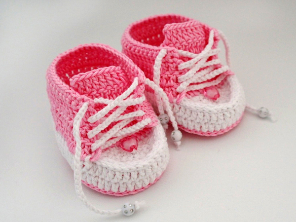 Crochet Pattern – Baby Chucks