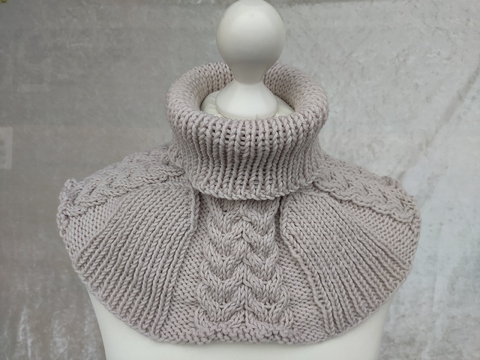 Gestrickte Kragen / Rollkragen