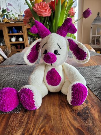 Jackalope, für mich eine Herausforderung.
Die Ohren sind nicht perfekt, aber wer ist schon perfekt :-)