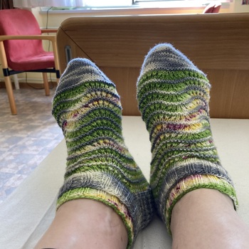Mein erstes Paar Limone-Sneaker. Ich bin verliebt, tolle Passform 🥰
Habe ich in der Reha gestrickt 🧶