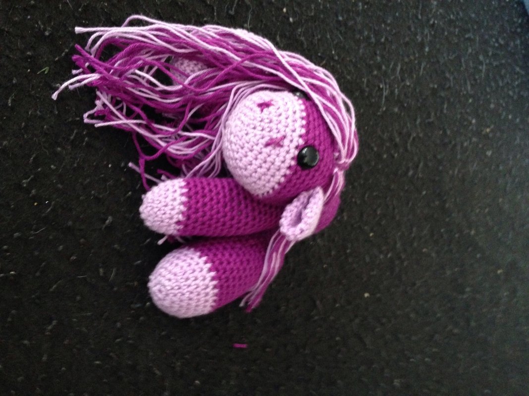 Sophia das Knutschpony - Amigurumi Häkelanleitung