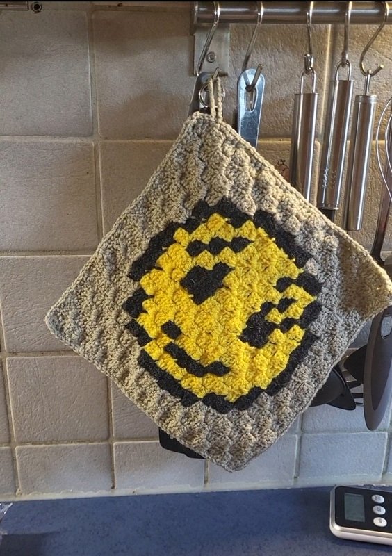 Smiley Face C2C Potholder in two designs