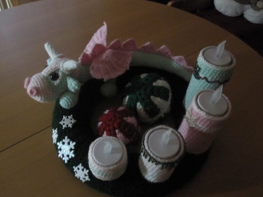 Adventskranz mit Drache ..Spira
