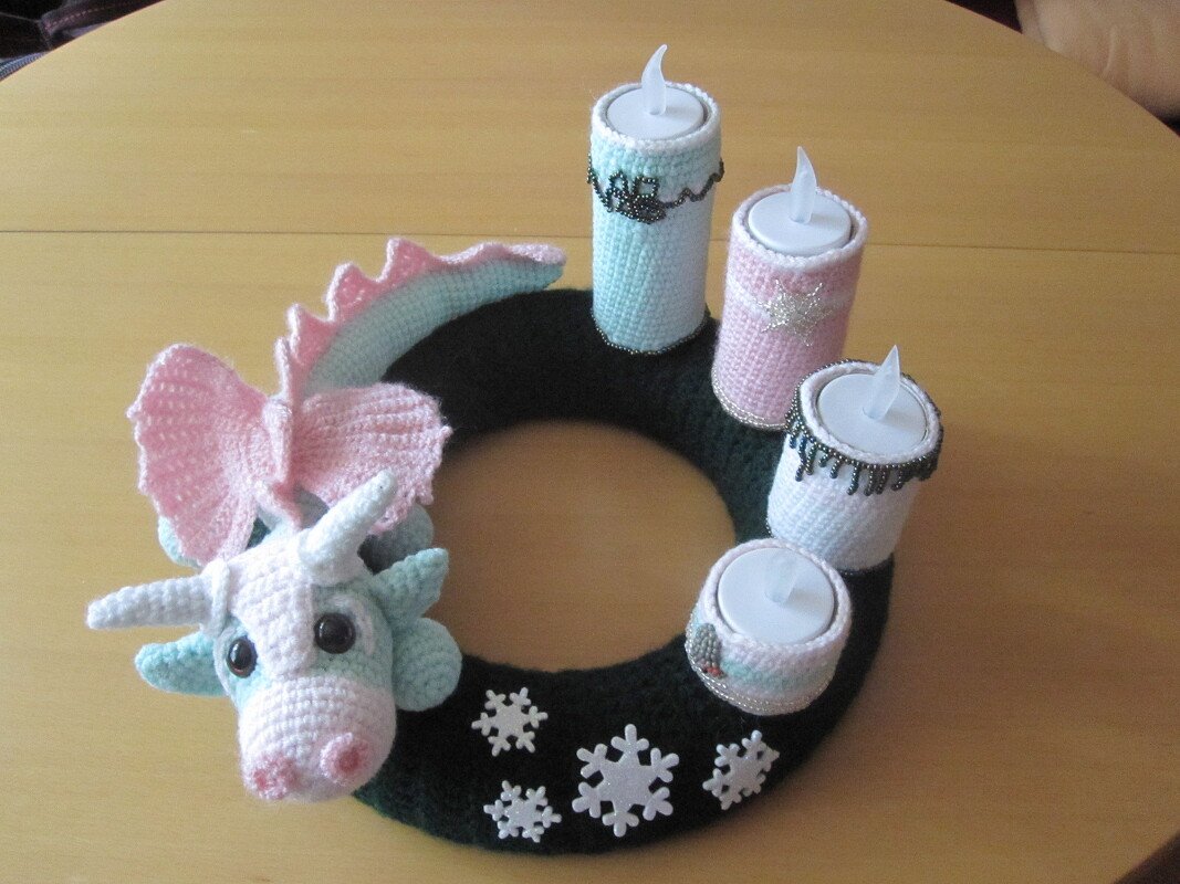 Adventskranz mit Drache ..Spira