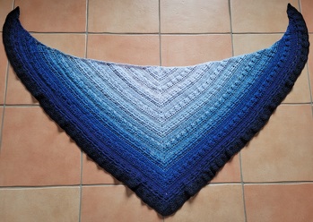 Feine Anleitung für ein hübsches Tuch, bei dem jeder Farbverlauf gut zur Geltung kommt! Love it!