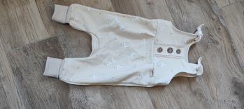 Super tolles Schnittmuster, einfach so zusammenstellen wie man möchte.
Genialer Strampler Baukasten 🥰