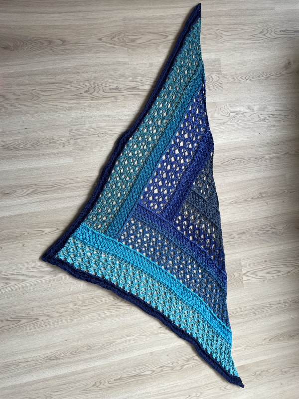Crochet Pattern Triangular Scarf &quot;Metis&quot;