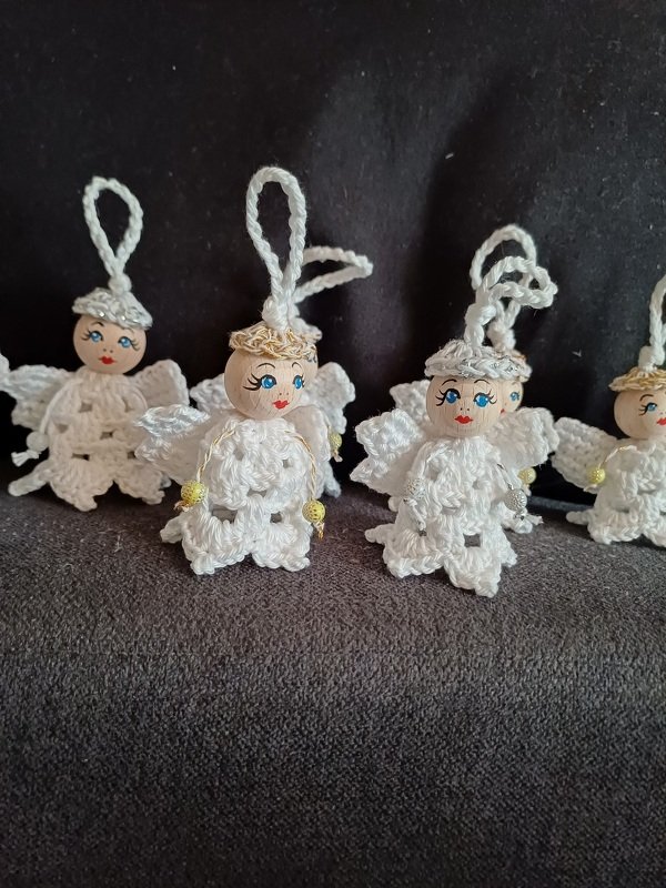 Schutzengelchen mit Licht oder Glocke