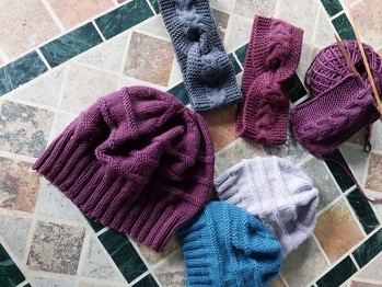 Das Stirnband für Babys und Kleinkinder ist eine schöne Sache ! Hat Spaß gemacht beim stricken und ist gut angekommen!