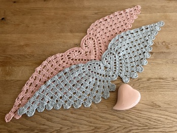 Gleich 2x gearbeitet… Ich liebe sie 😍
Meine Arbeit 🧶, mein Foto 📸