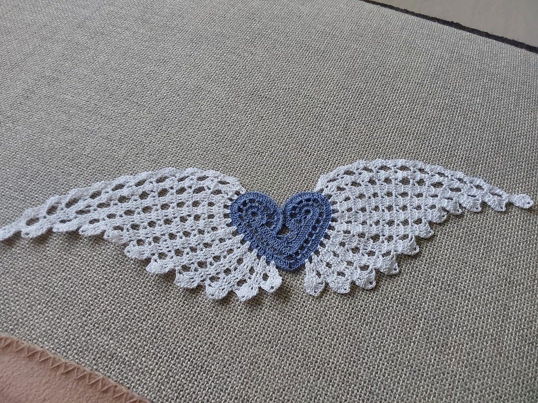 Tischläufer &amp; Tuch &amp; Gardine Engelsflügel mit Herz