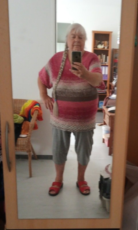 Raglan von oben mit V-Ausschnitt + Muster "Calima", alle Größen