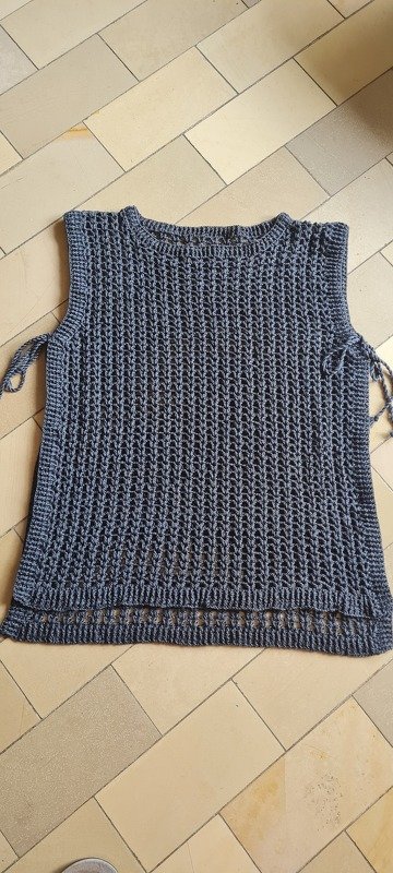 Vest „Sienna“ – Top with Tie Ribbon