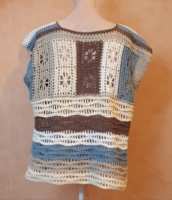 Die Rückseite habe ich aus den Mustern vom Modell nach meinen Wünschen zusammengestellt.