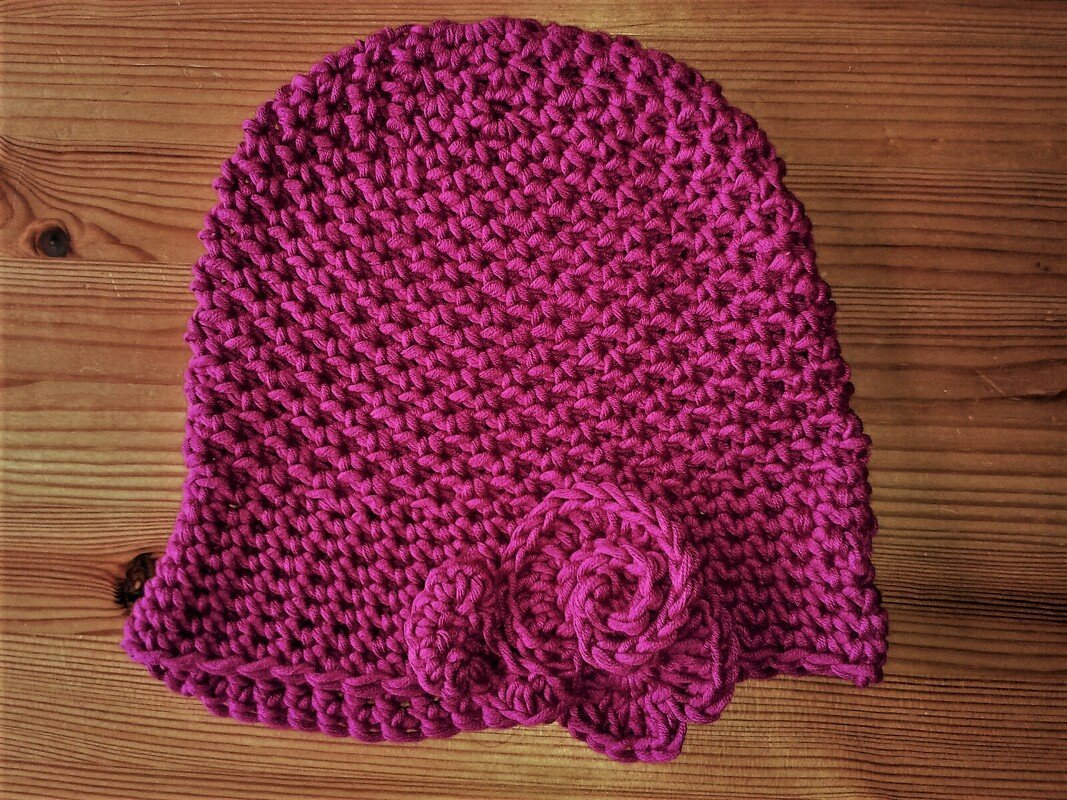 Häkelanleitungen für 2 Häkelmützen mit Häkelblüten, kombinierbar