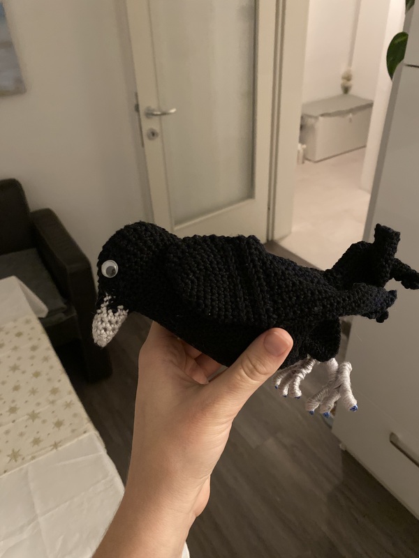 Raven. Halloween decor. Crochet pattern