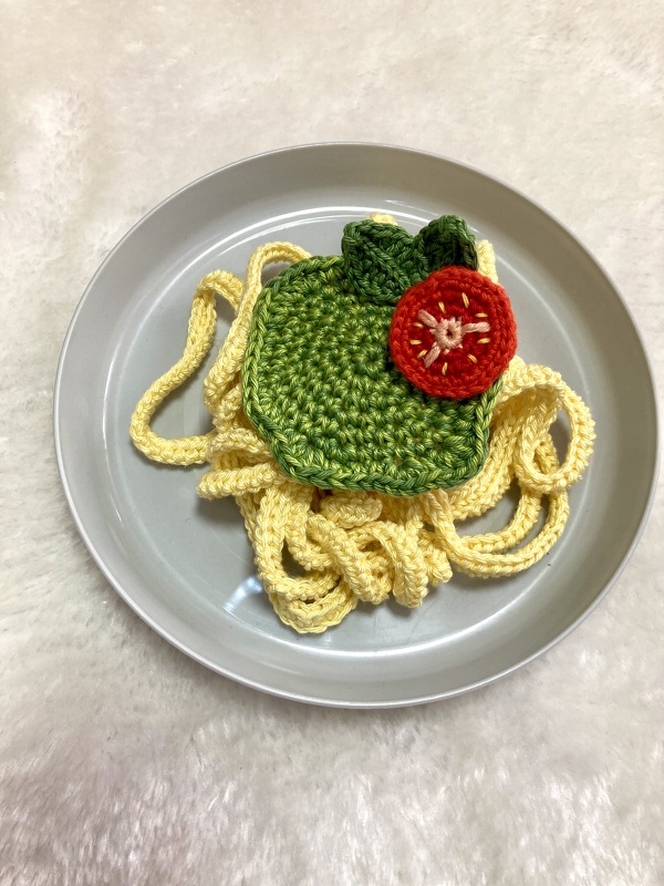 Häkelanleitung "Menü - Nudeln mit Hackfleischsosse oder Pesto"