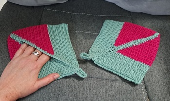 2 Stück gehäkelt, hat super geklappt.