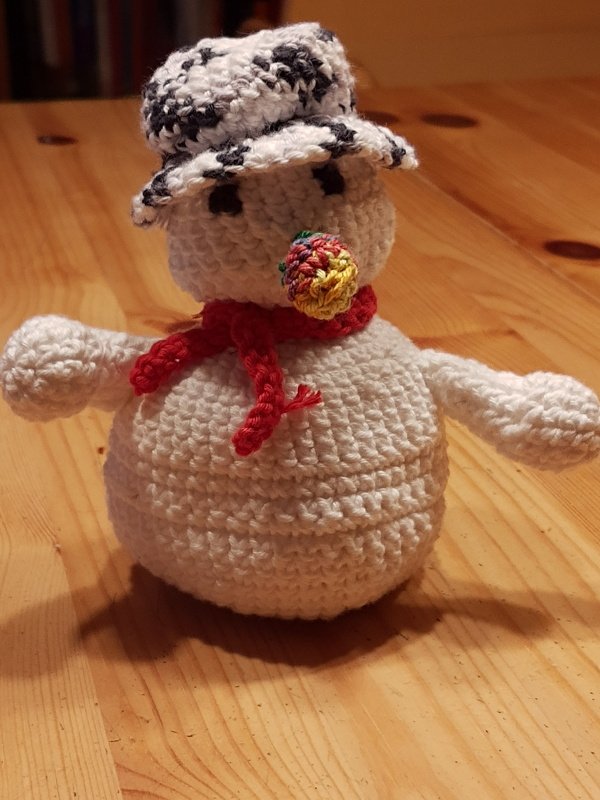 Amigurumi Schneemann - PDF und Video Häkelanleitung Kostenlos