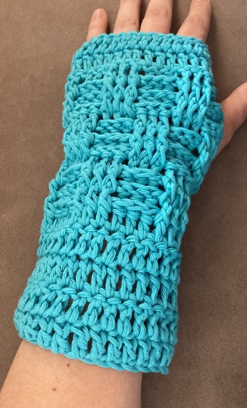 Mit Baumwolle 8/8 und 5er Nadel