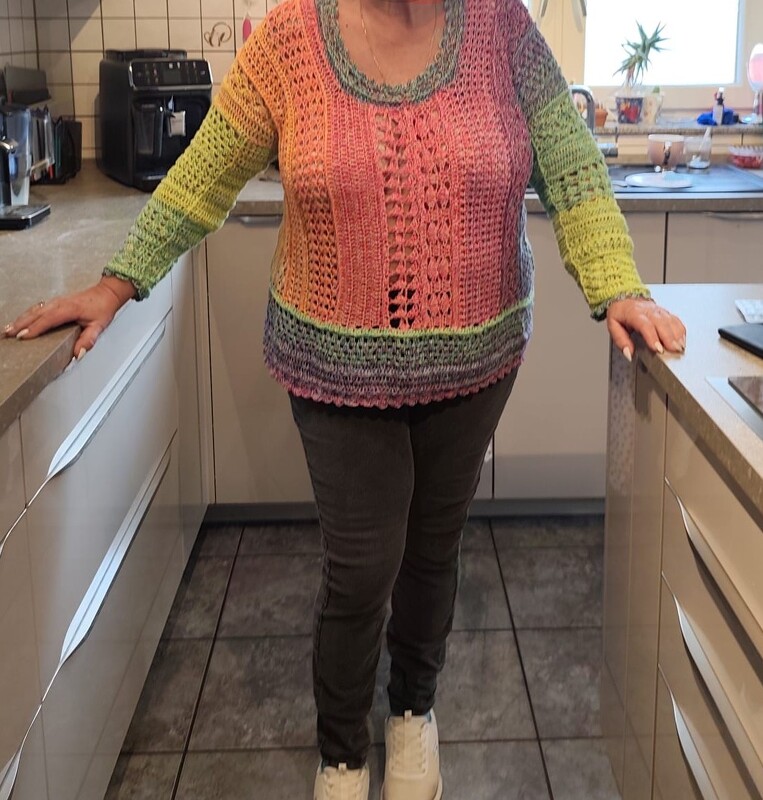 Frauhohmanns "Würfelpulli No. 2 - QuerLäufer" - von Arm zu Arm, ohne Naht