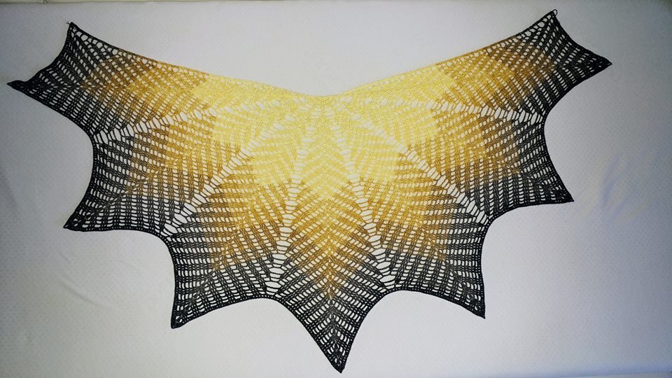 Häkelanleitung "Kentia Shawl", halbrundes Schultertuch