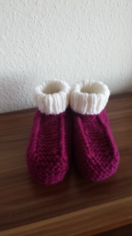 Hausschuhe, Hüttenschuhe in den Größen 36/37-38/39-40/41-42/43-44/46