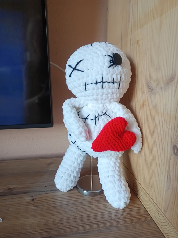 Häkelanleitung für eine Voodoo-Puppe – PDF-Datei zum Selbermachen