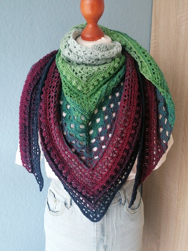 Crochet Pattern Triangular Scarf &quot;Kalomira&quot;