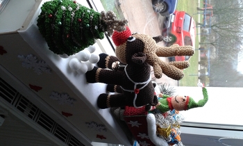 Tolle Anleitung. Hier ist mein Rentier mit Schlitten, es hat spass gemacht diesen tu haekeln. Danke