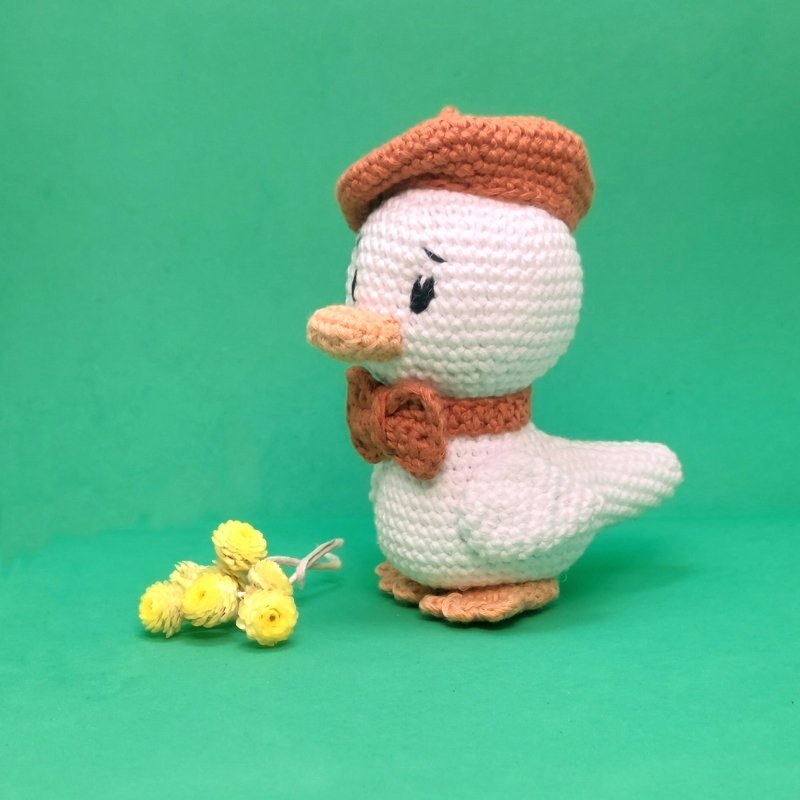 Crochet Pattern: Cute Duck with Hat and Bow Tie *Beginner-Friendly*