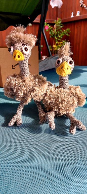 Die sind super zu häkeln. Die flauschwolle muss man zwar nach Gefühl häkeln, ist aber nicht weiter schlimm. Die sind so süß, daß jeder sie haben will.