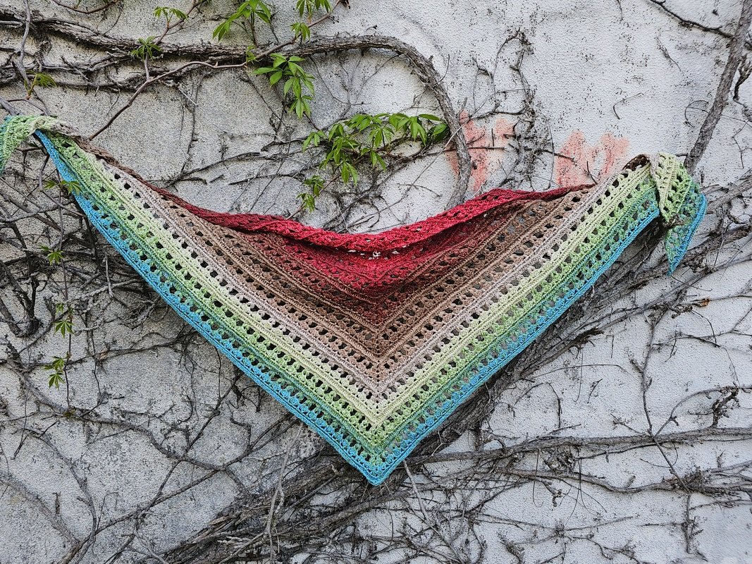 Triangular Scarf "Iphis"