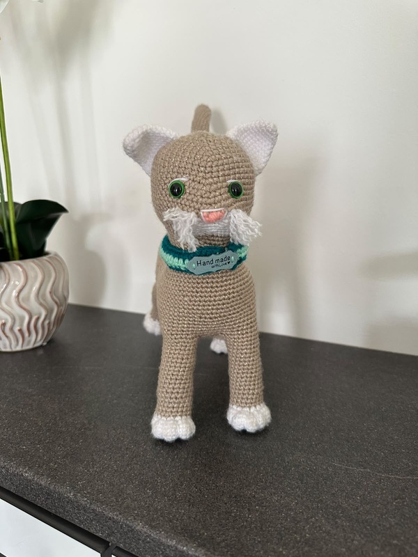 junge Katze (fast) ohne Zusammennähen - Häkelanleitung von NiggyArts