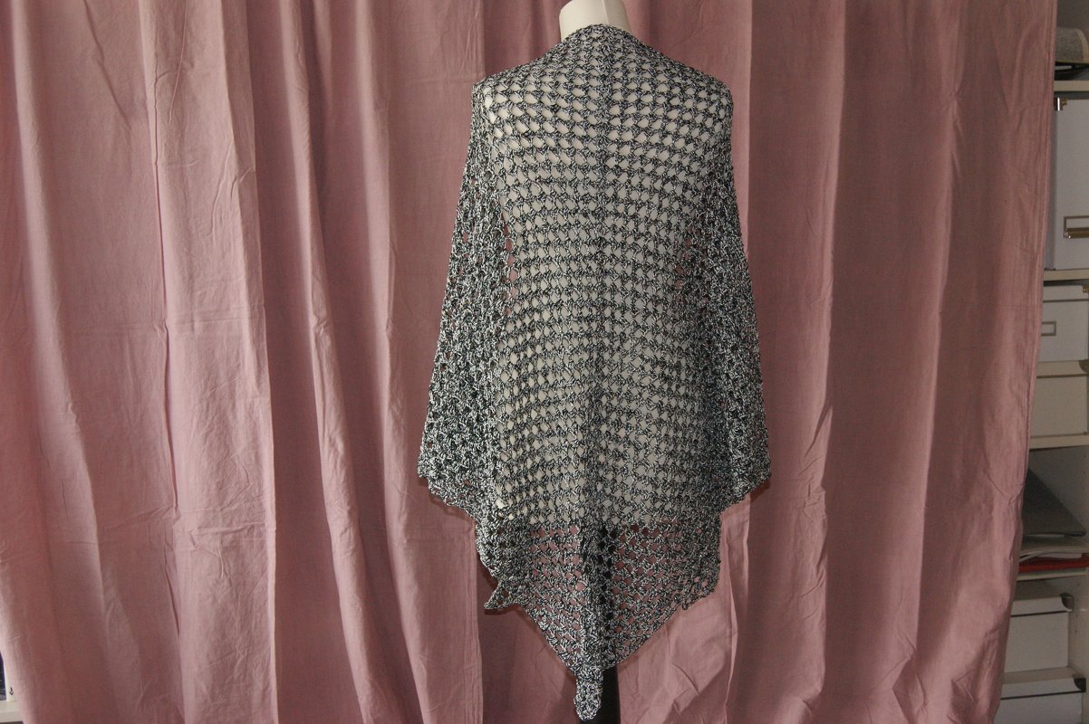 + AVA + Stola im Granny Square Muster häkeln, perfekt für Anfänger